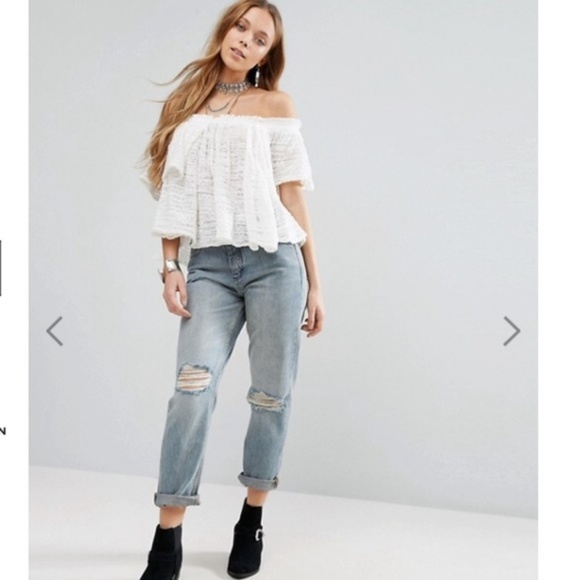 Free People Tops - FREE PEOPLE THRILLS & FRILLS OFF THE SHOULDER TOP
